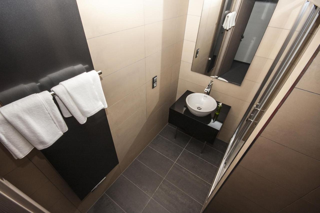 Hotel Aquacity Riverside Poprad Buitenkant foto