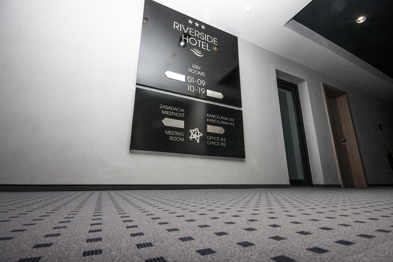 Hotel Aquacity Riverside Poprad Buitenkant foto