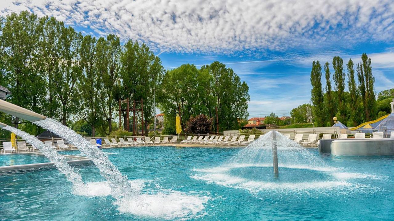 Hotel Aquacity Riverside Poprad Buitenkant foto