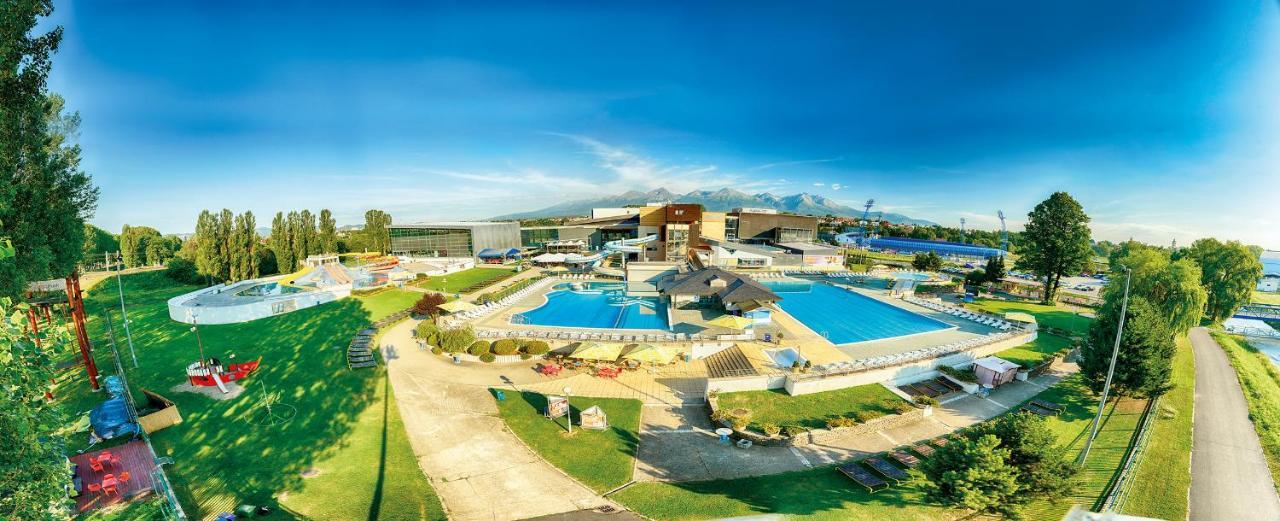 Hotel Aquacity Riverside Poprad Buitenkant foto