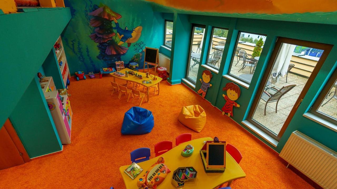 Hotel Aquacity Riverside Poprad Buitenkant foto