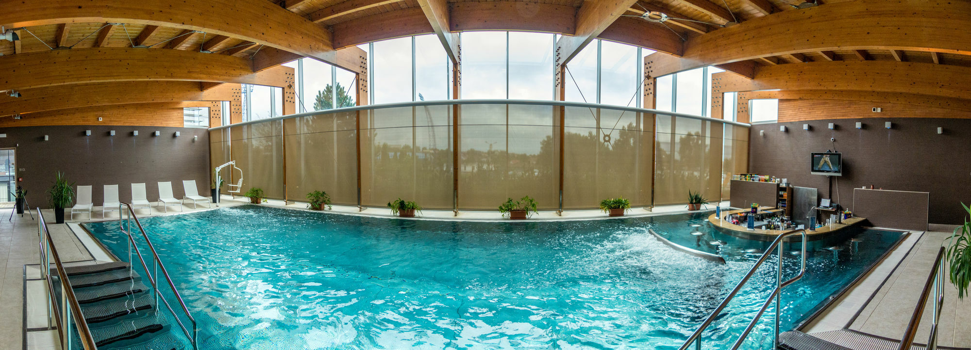 Hotel Aquacity Riverside Poprad Buitenkant foto